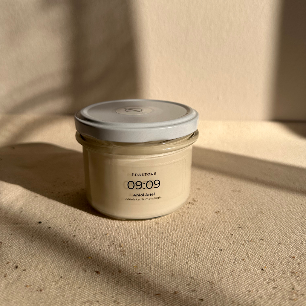 Świeca Anielska Numerologia 09:09